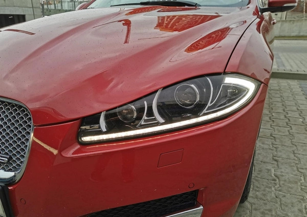Jaguar XF cena 79900 przebieg: 125000, rok produkcji 2015 z Rzeszów małe 277